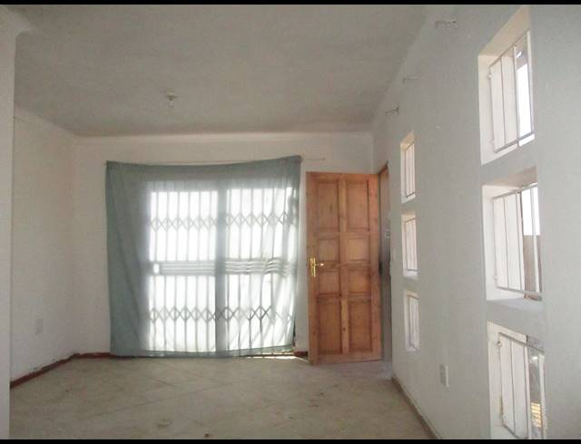 2 BEDROOM HOUSE TO LET IN GOUDRAND